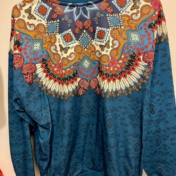 Adidas sweatshirt - Picture 3 of 3